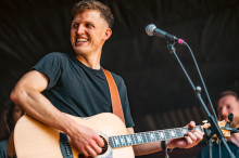 Sonntagskonzert im Philippus-Garten: Singer-Songwriter Johannes Scheurich | Johannes Scheurich (Copyright Margot Cichy)